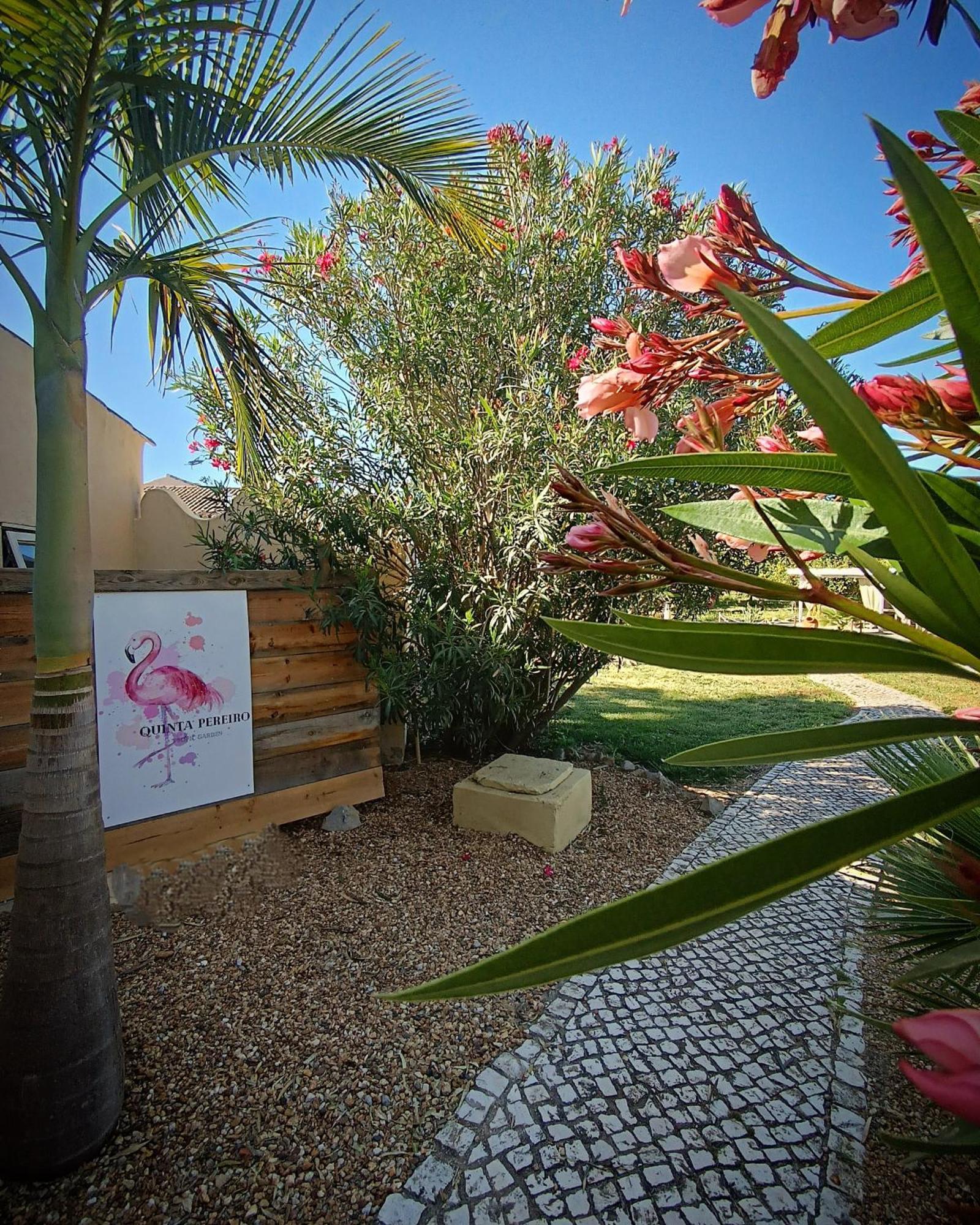 Quinta Pereiro Tropic Garden, Algarve Bed and Breakfast Moncarapacho Exteriör bild